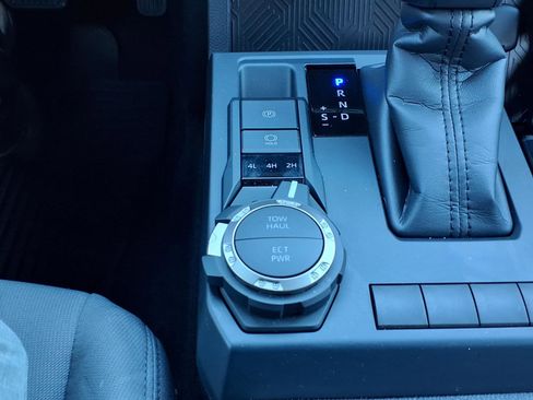 Used 2025 Toyota Tacoma SR5 image 20