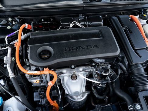 Used 2024 Honda Accord Sport image 39