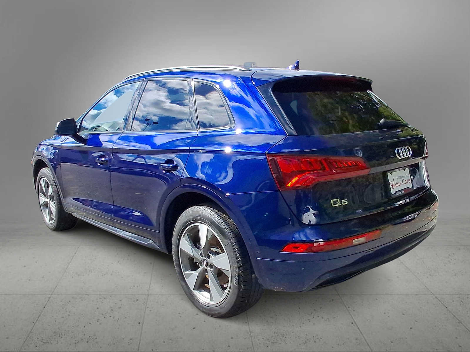 Used 2020 Audi Q5 2.0T Premium w/ Titanium Sport Package AWD/4WD image 6