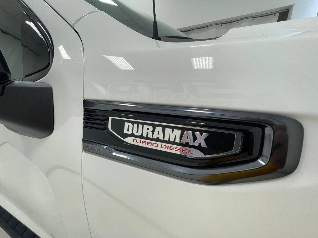 Used 2023 GMC Sierra 1500 AT4 w/ AT4 Premium Package AWD/4WD image 4
