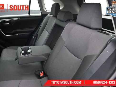 Used 2025 Toyota RAV4 XLE AWD/4WD image 23