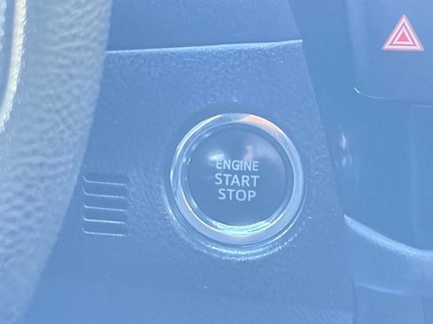 Used 2016 Toyota Corolla LE Premium FWD image 26