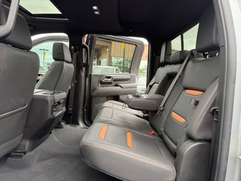 Used 2024 GMC Sierra 2500 AT4 w/ AT4 Premium Plus Package image 14