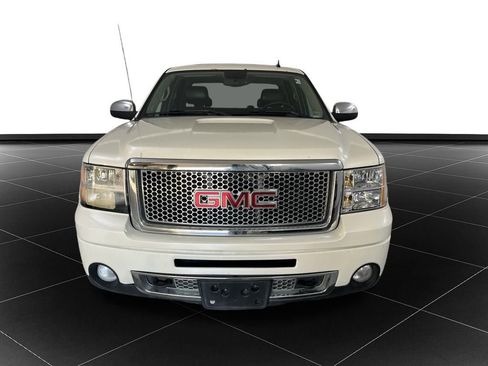 Used 2011 GMC Sierra 1500 Denali image 8