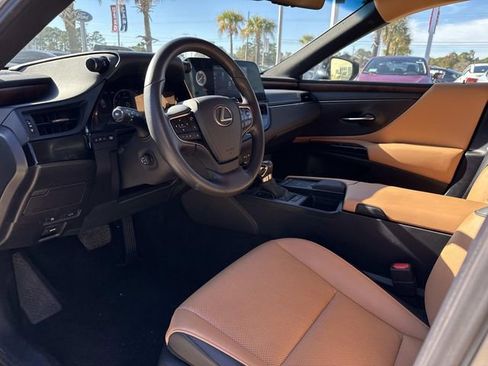 Used 2022 Lexus ES 350 w/ Premium Package image 9
