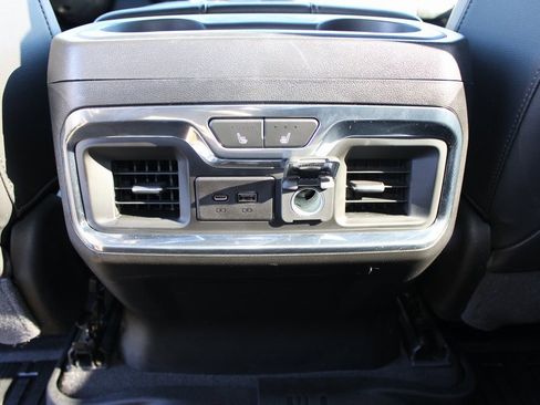 Used 2020 GMC Sierra 1500 SLT image 29