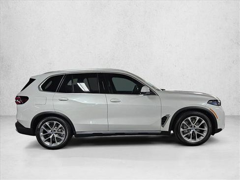 New 2026 BMW X5 xDrive50e w/ Executive Package image 4