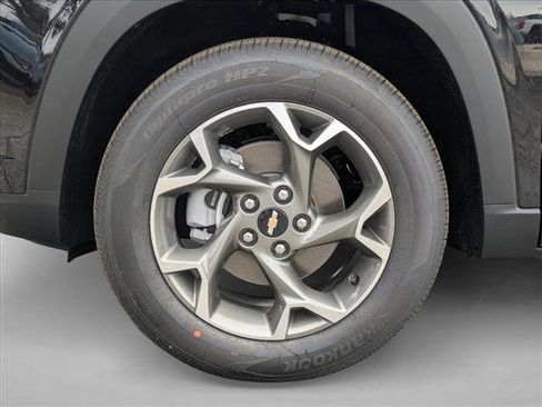 New 2026 Chevrolet Trax LT image 9
