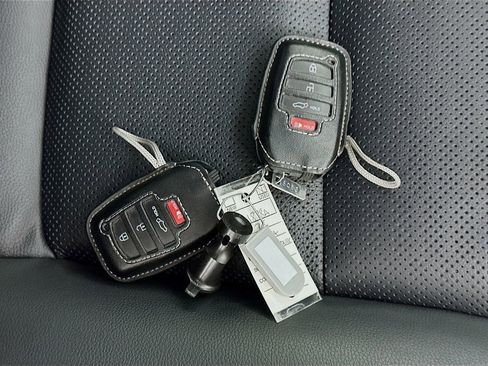 Used 2025 Toyota Land Cruiser w/ Premium Package image 35