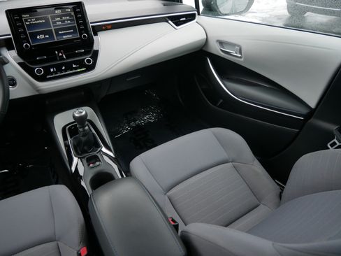 Used 2021 Toyota Corolla SE image 11