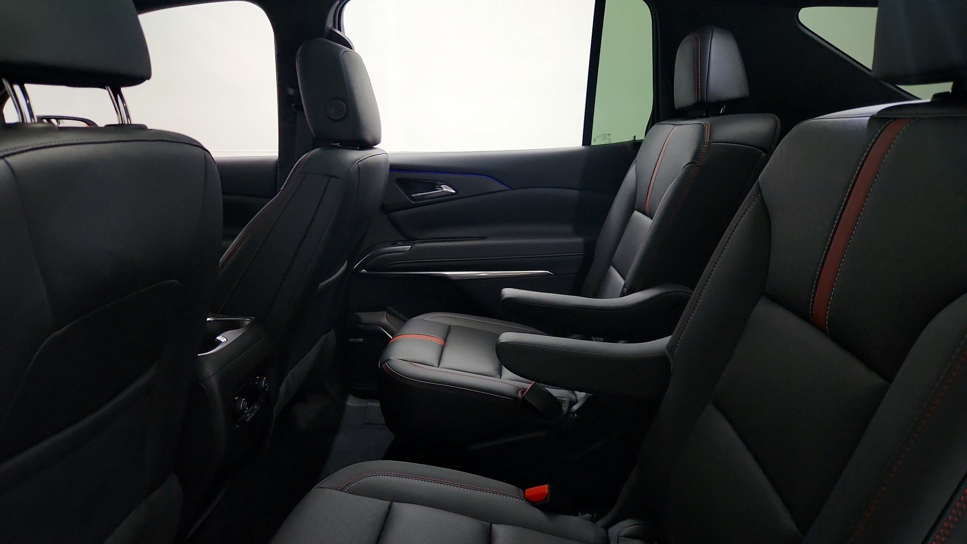 Used 2024 Chevrolet Traverse RS w/ LPO, Floor Liner Package AWD/4WD image 24
