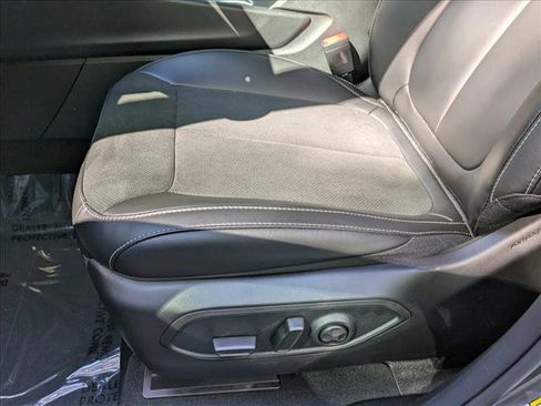 New 2026 Jeep Grand Cherokee Altitude image 3