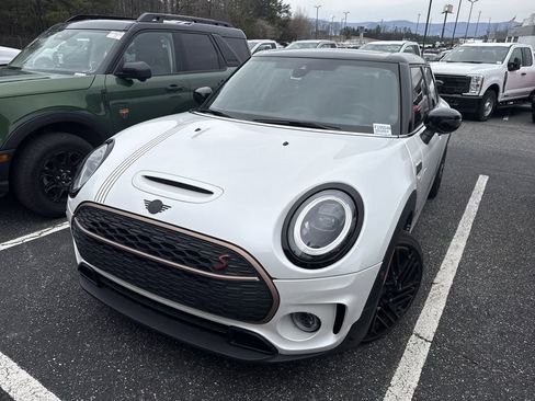 Used 2024 MINI Cooper Clubman S image 5