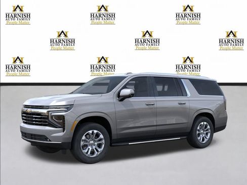 New 2026 Chevrolet Suburban LT w/ Comfort Package AWD/4WD image 2