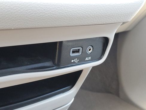 Used 2020 Chrysler Pacifica Touring-L w/ Advanced Safetytec Group FWD image 28