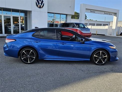 Used 2020 Toyota Camry XSE image 14