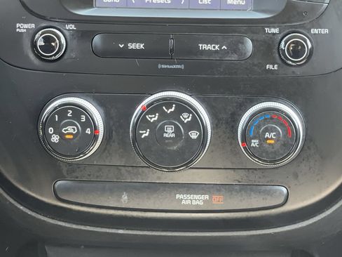 Used 2019 Kia Soul FWD image 32