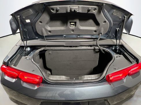 Used 2022 Chevrolet Camaro LT w/ Technology Package image 34