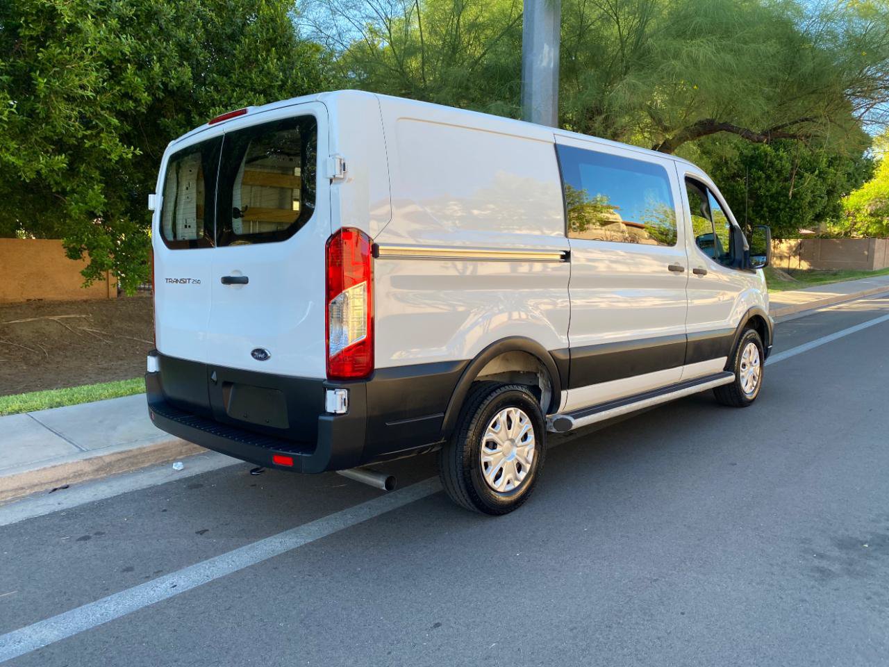 Used 2025 Ford Transit 250 Low Roof w/ Exterior Upgrade Package RWD image 5