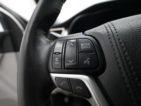 Used 2018 Toyota Highlander Limited Platinum image 18