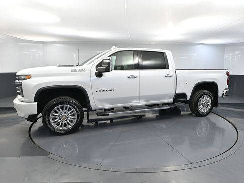 Used 2021 Chevrolet Silverado 2500 High Country AWD/4WD image 12