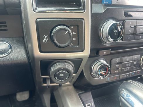 Used 2018 Ford F150 Lariat w/ Equipment Group 502A Luxury AWD/4WD image 15