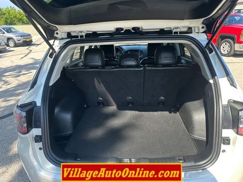 Used 2018 Jeep Compass Limited AWD/4WD image 38
