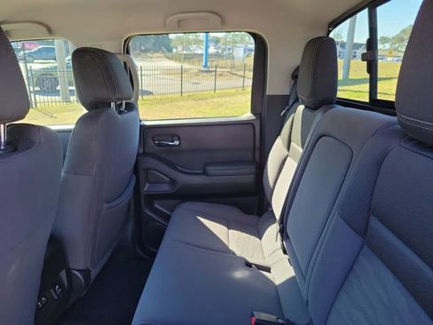 Used 2023 Nissan Frontier SV w/ SV Convenience Package image 26