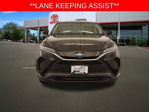 Certified 2021 Toyota Venza LE image 7