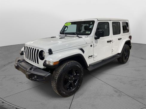Used 2023 Jeep Wrangler Unlimited Sahara image 5