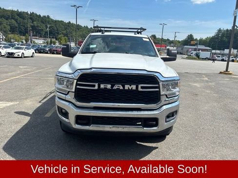 Used 2024 RAM 2500 Tradesman w/ Chrome Appearance Group AWD/4WD image 9