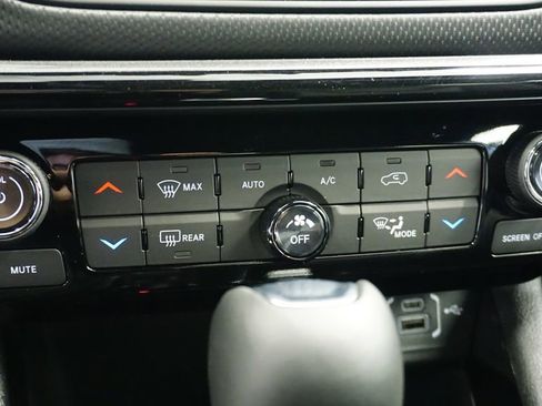 New 2026 Jeep Compass Limited AWD/4WD image 39
