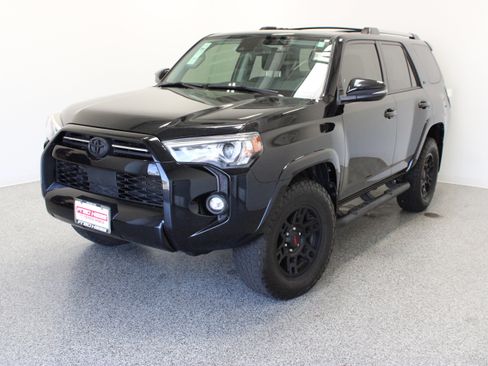Used 2023 Toyota 4Runner SR5 Premium w/ Moonroof Package AWD/4WD image 2