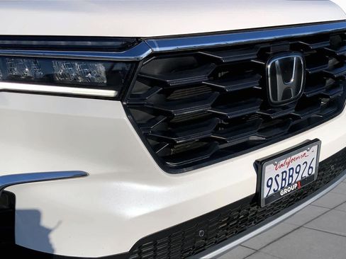 Used 2025 Honda Pilot EX-L image 29