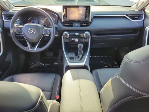 Used 2020 Toyota RAV4 XLE Premium AWD/4WD image 29