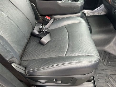 Used 2018 RAM 1500 Laramie image 17