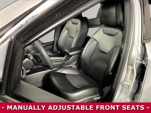 Used 2024 Jeep Compass Latitude AWD/4WD image 21