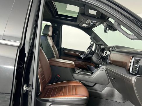 Used 2024 GMC Sierra 3500 Denali Ultimate image 29