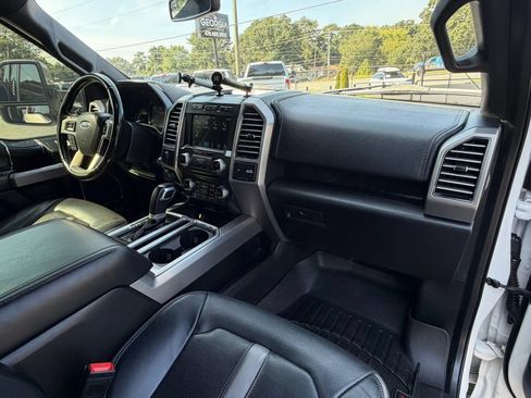Used 2018 Ford F150 Platinum w/ Equipment Group 701A Luxury AWD/4WD image 20