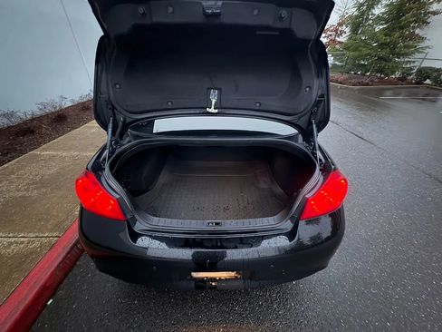 Used 2011 INFINITI G37 x Sedan w/ Premium Pkg image 21