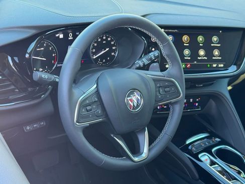Used 2023 Buick Envision Avenir image 24