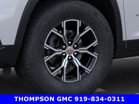 New 2026 GMC Acadia AT4 w/ Luxury Package image 9