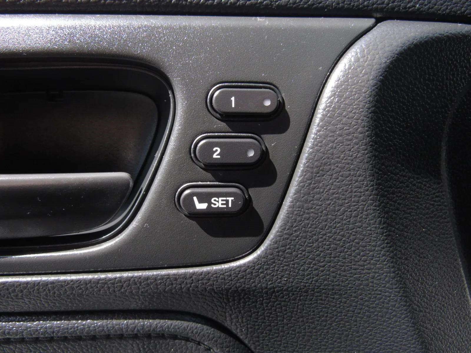 Certified 2025 Honda Odyssey EX-L image 23
