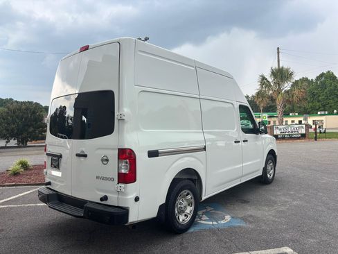 Used 2021 Nissan NV 2500 SV w/ Back Door Glass Package RWD image 14
