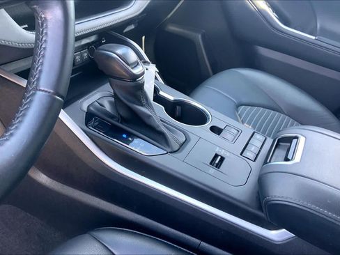 Used 2021 Toyota Highlander XSE FWD image 15