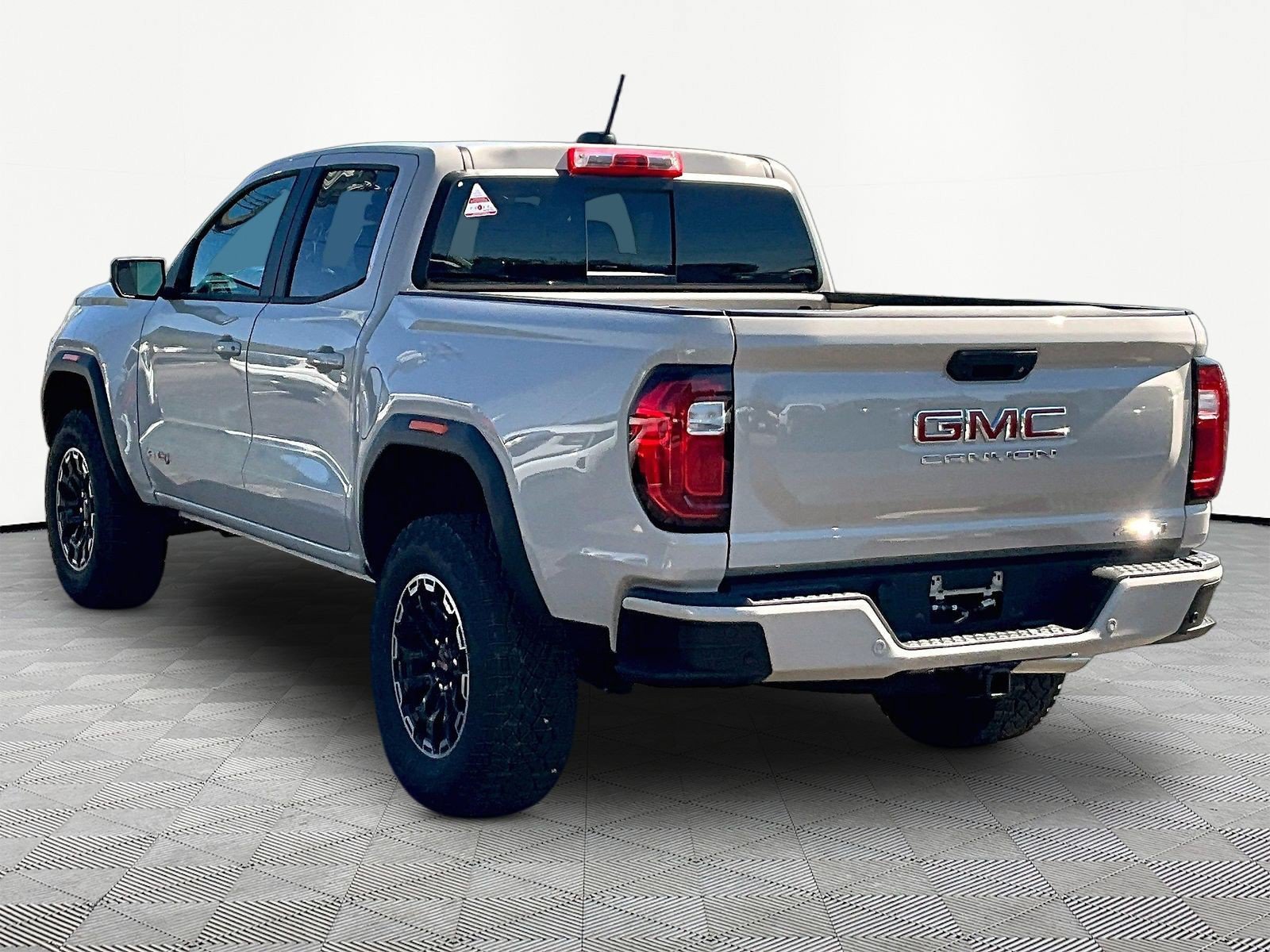 New 2026 GMC Canyon AT4 w/ LPO, Skid Plate Package AWD/4WD image 4