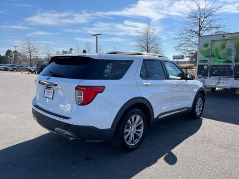 Used 2021 Ford Explorer Limited w/ Equipment Group 301A image 19