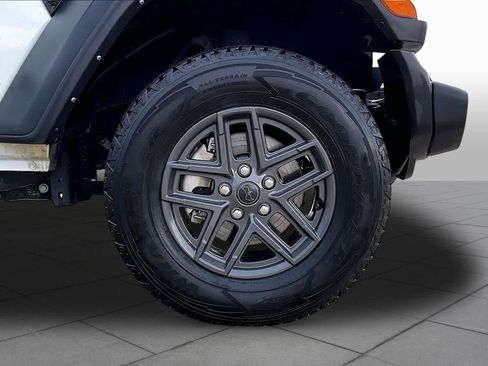 Used 2024 Jeep Wrangler Unlimited Sport AWD/4WD image 11