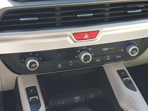 Used 2020 Kia Telluride S FWD image 19