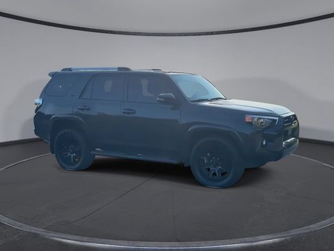 Used 2024 Toyota 4Runner SR5 Premium RWD image 2